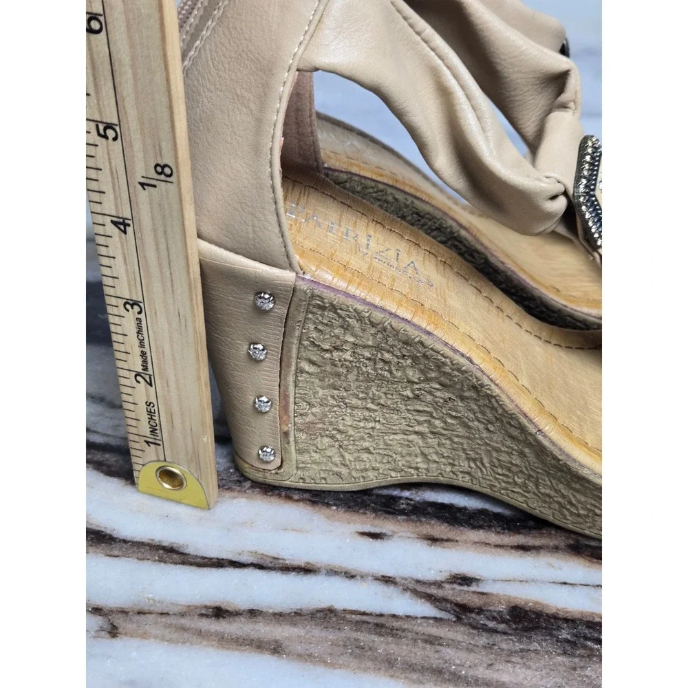 Patrizia by Spring Step Beige Beaded Wedge Sandals Studded Bow T-Strap Size 39